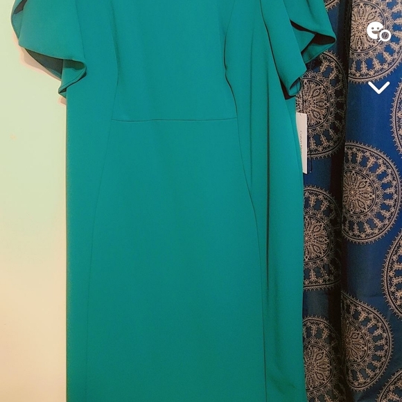 Dress - Picture 3 of 7